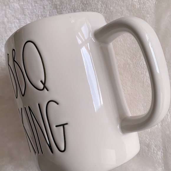 3/$30 NWT Rae Dunn BBQ King Mug - Picture 3 of 4